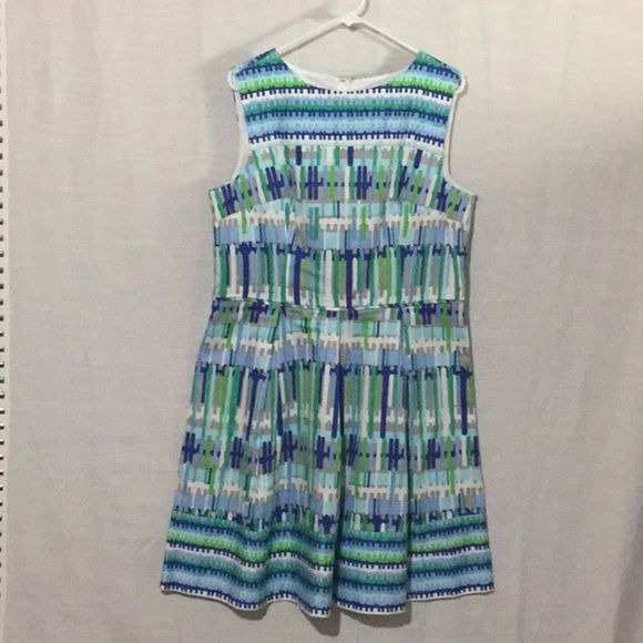 dressbarn Dresses & Skirts - Sleeveless Abstract Design Dress A Line Style